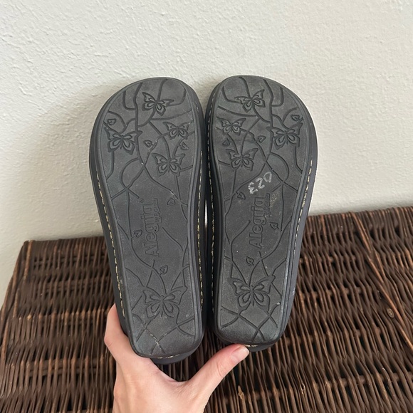 Algeria Floral Butterfly Boot - Picture 13 of 13